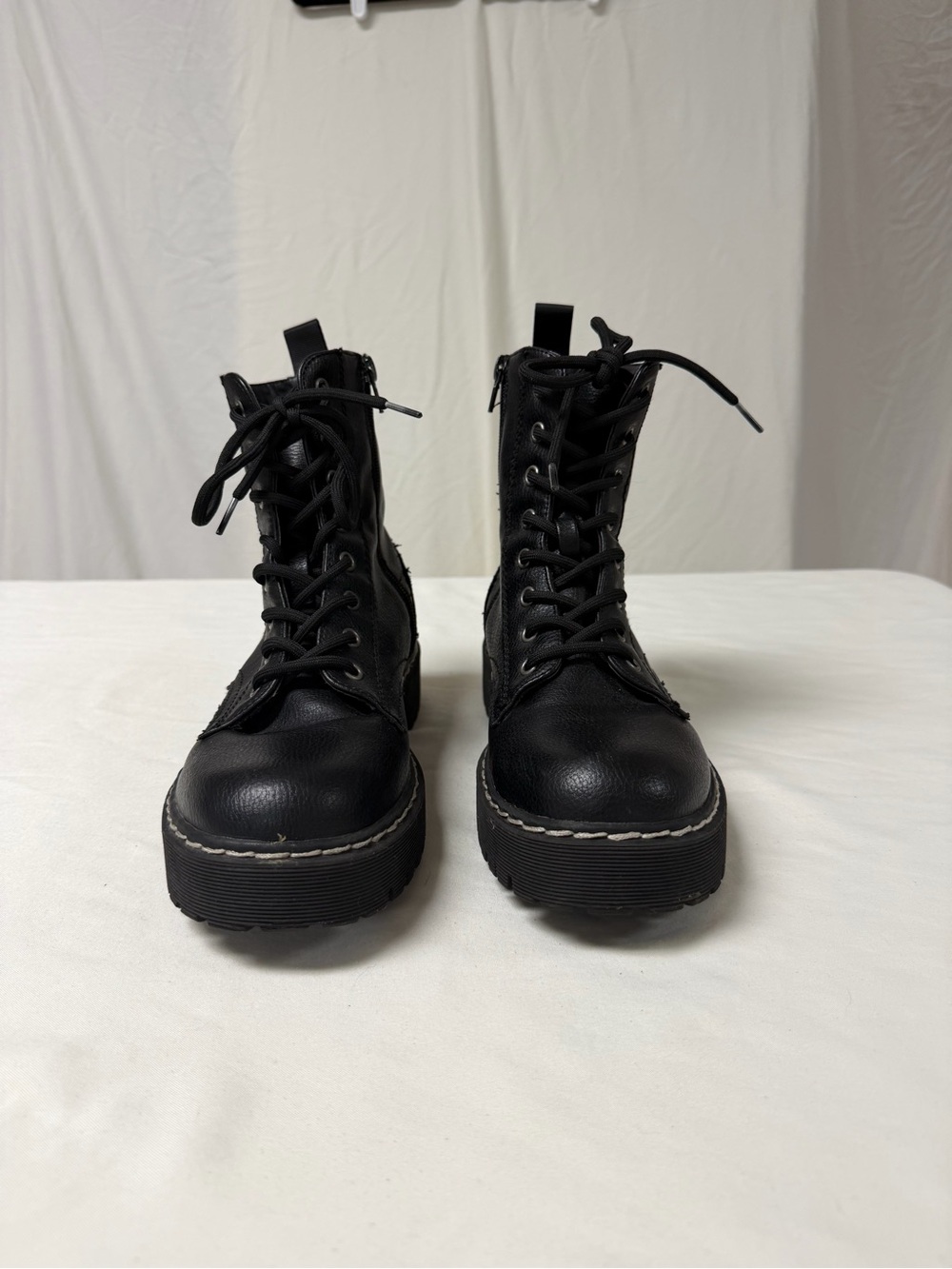 Sincerely Jules Harley Black Combat Boots Women’s Size 8M POHRL02P Excellent